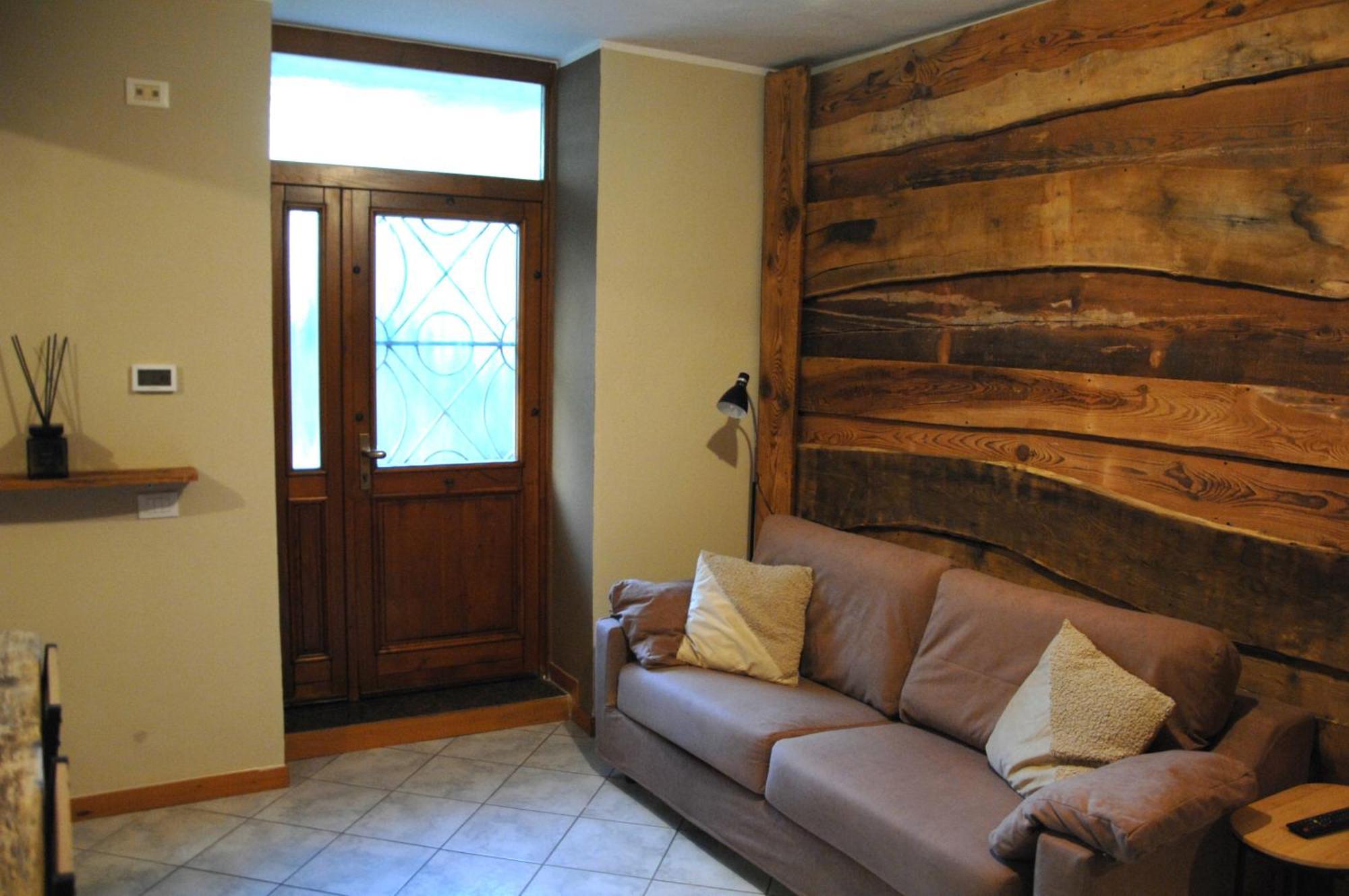 Typical Apartment In Valtellina Sondrio Exteriör bild